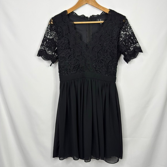 Lulus Angel in Disguise Black Lace Skater Dress Size S - Picture 3 of 9